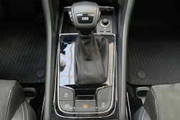 harmaa Skoda Karoq 2020 kuva 30.