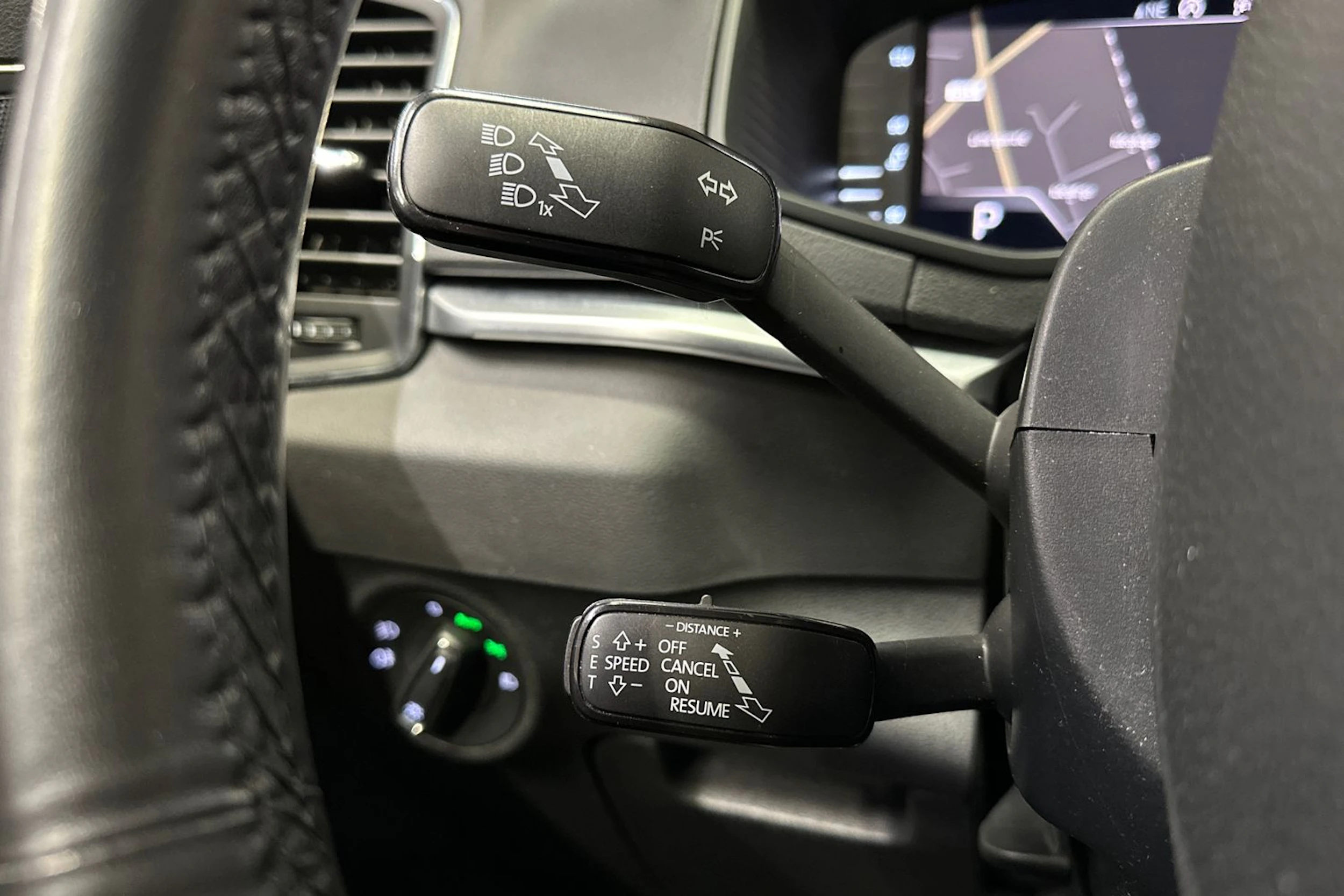 valkoinen Skoda Karoq 2020 kuva 26.