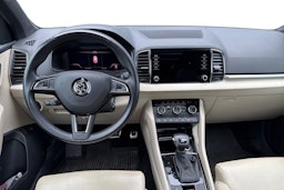 harmaa Skoda Karoq 2020 kuva 3.