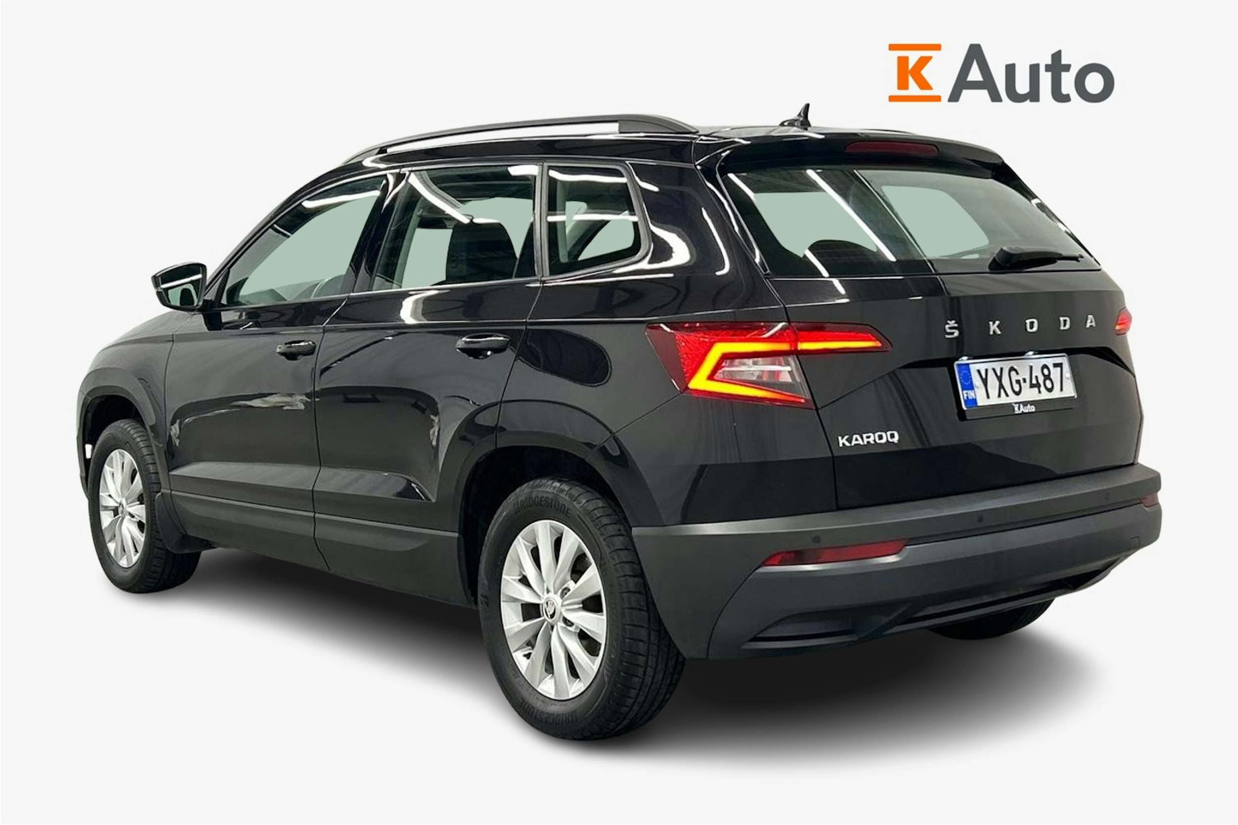 musta Skoda Karoq 2020 kuva 2.