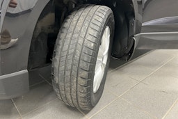 musta Skoda Karoq 2020 kuva 10.