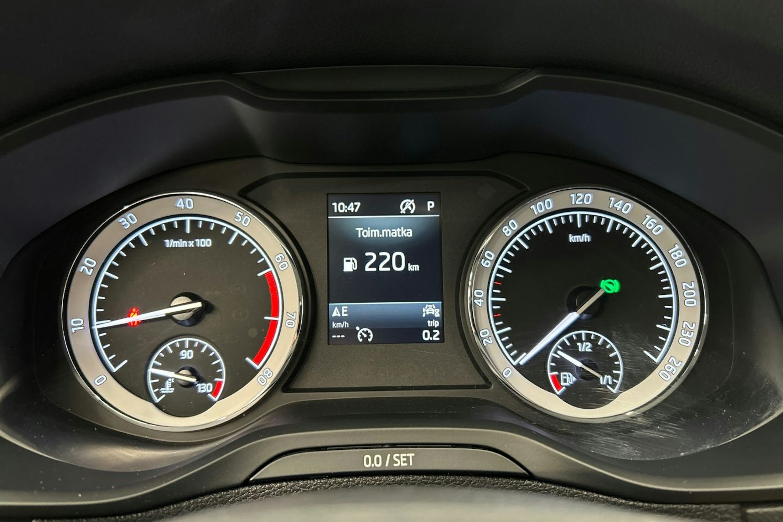 musta Skoda Karoq 2020 kuva 15.
