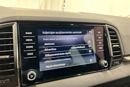 musta Skoda Karoq 2020 kuva 21.