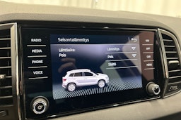 musta Skoda Karoq 2020 kuva 23.