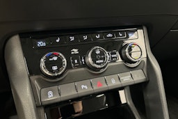 musta Skoda Karoq 2020 kuva 24.