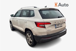 valkoinen Skoda Karoq 2020 kuva 2.