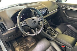 harmaa Skoda Karoq 2020 kuva 3.