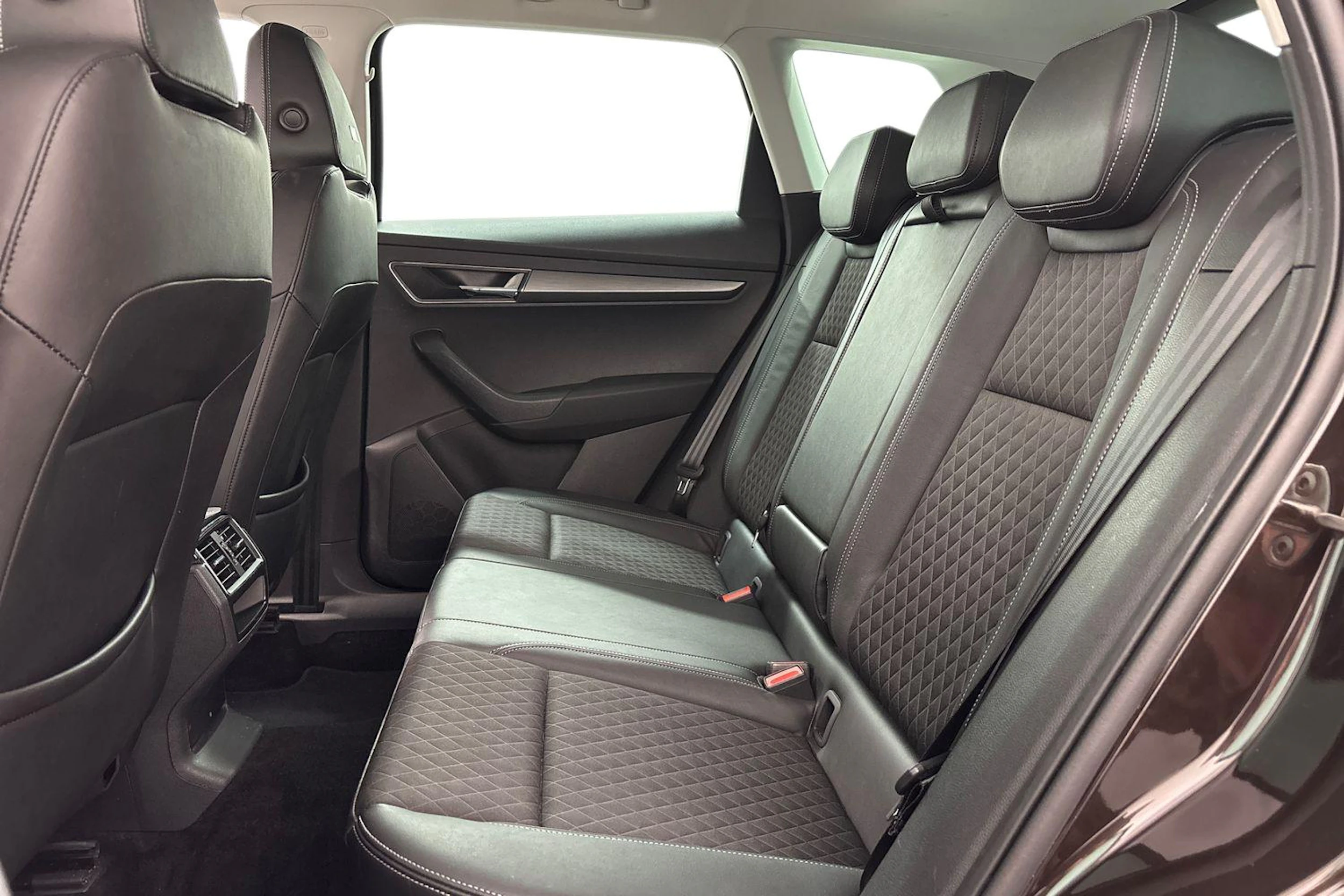 met. ruskea (beige) Skoda Karoq 2021 kuva 11.