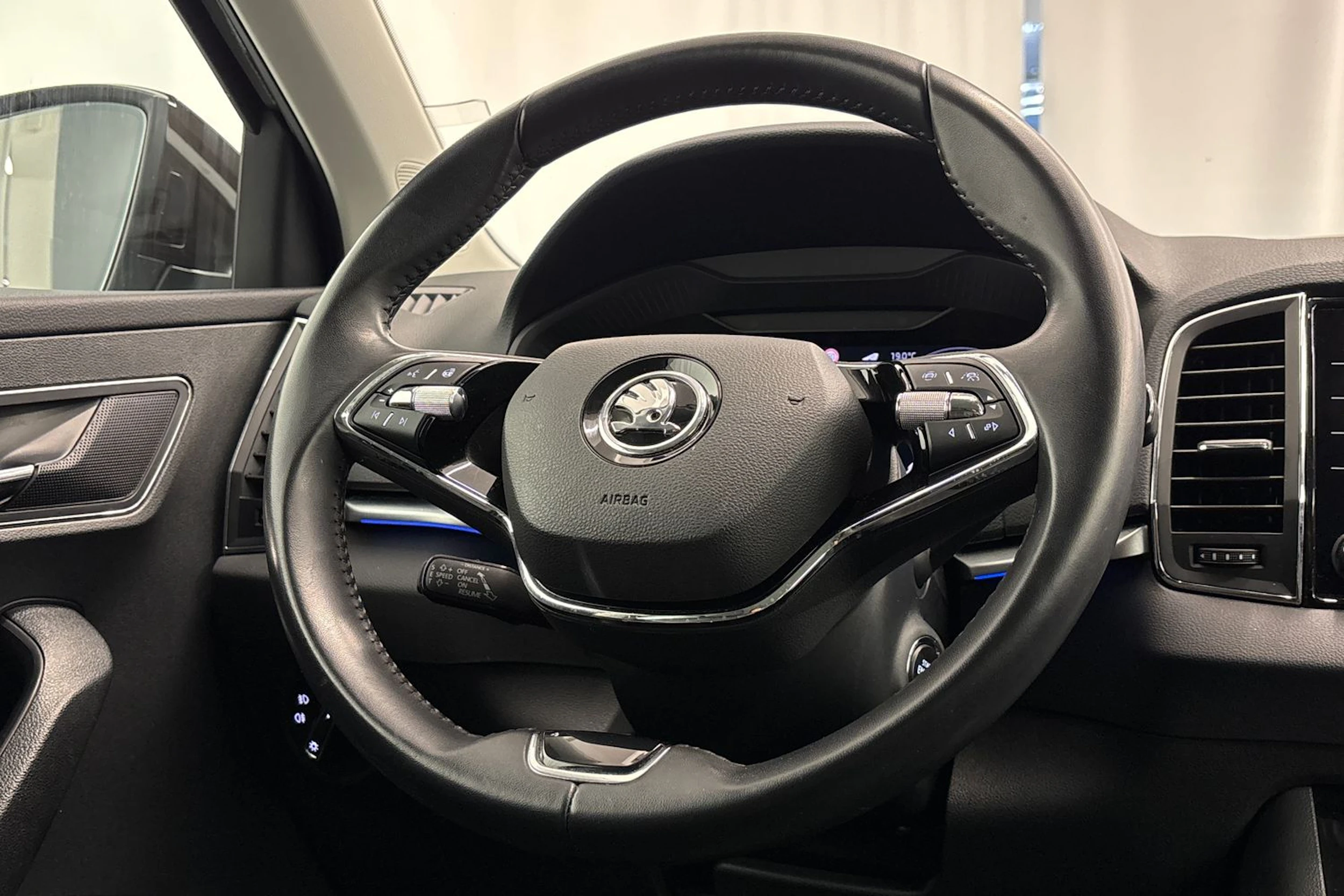 met. ruskea (beige) Skoda Karoq 2021 kuva 16.