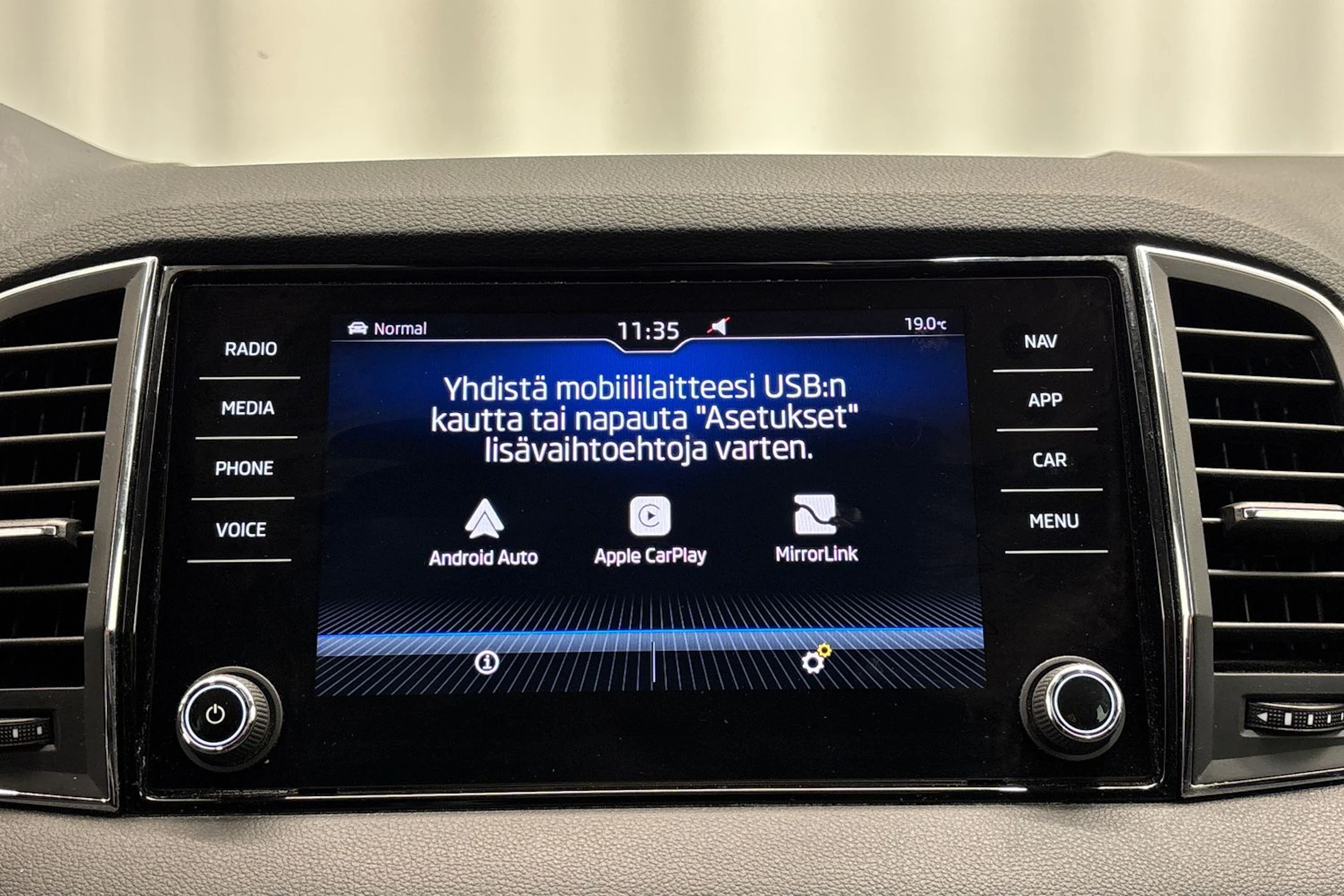 met. ruskea (beige) Skoda Karoq 2021 kuva 23.