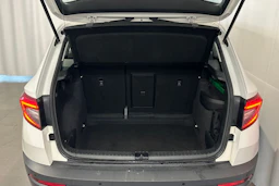 valkoinen Skoda Karoq 2021 kuva 13.