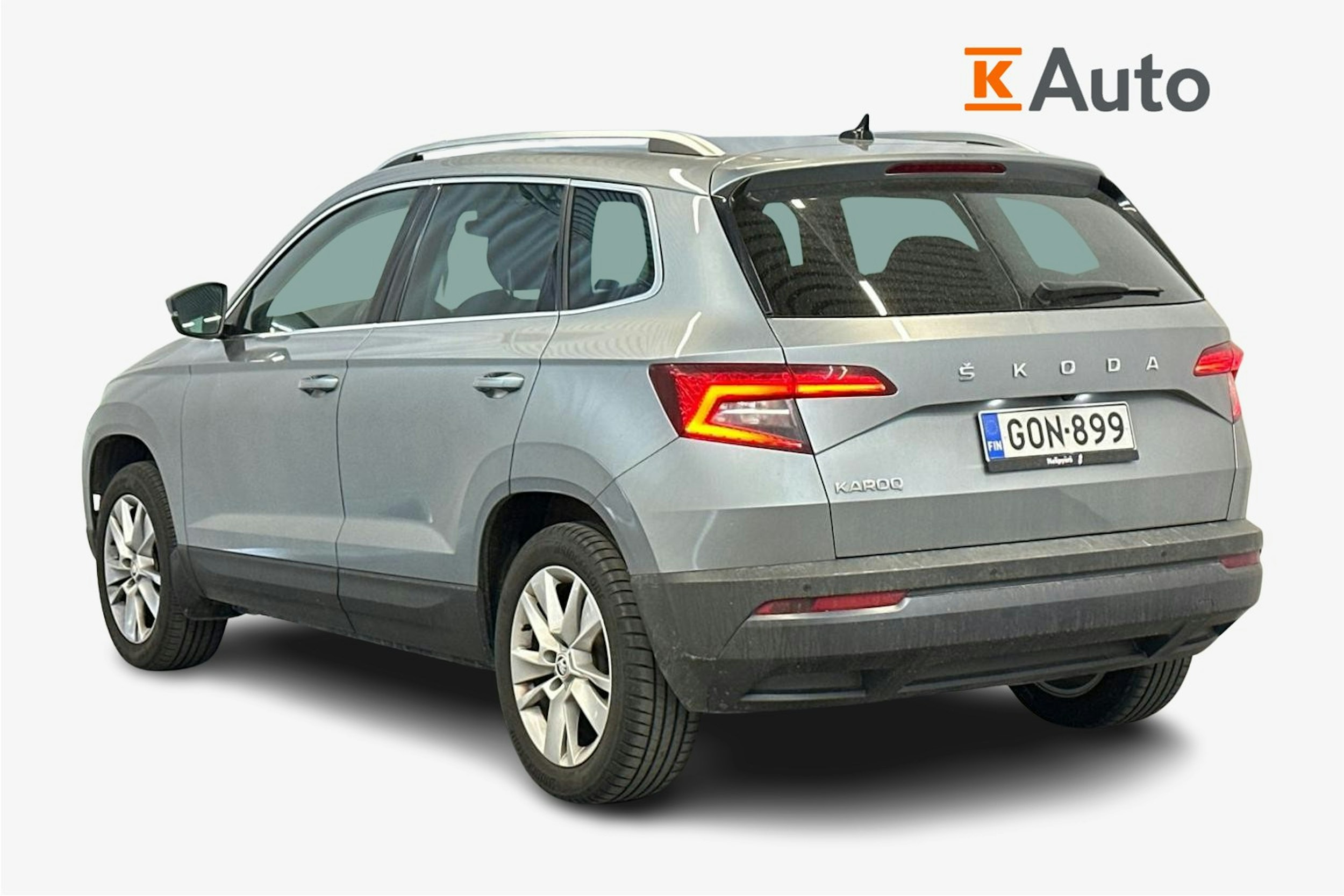 harmaa Skoda Karoq 2021 kuva 2.