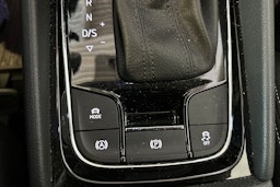 harmaa Skoda Karoq 2021 kuva 17.
