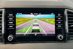 harmaa Skoda Karoq 2021 kuva 19.