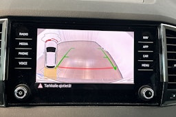harmaa Skoda Karoq 2021 kuva 20.