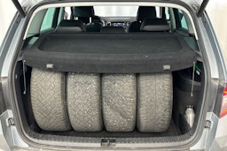 harmaa Skoda Karoq 2021 kuva 24.
