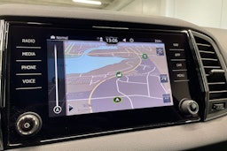 Harmaa Skoda KAROQ 2021 kuva 22.