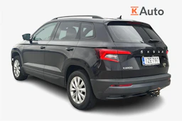 musta Skoda Karoq 2021 kuva 2.