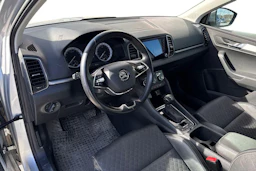 harmaa Skoda Karoq 2021 kuva 3.
