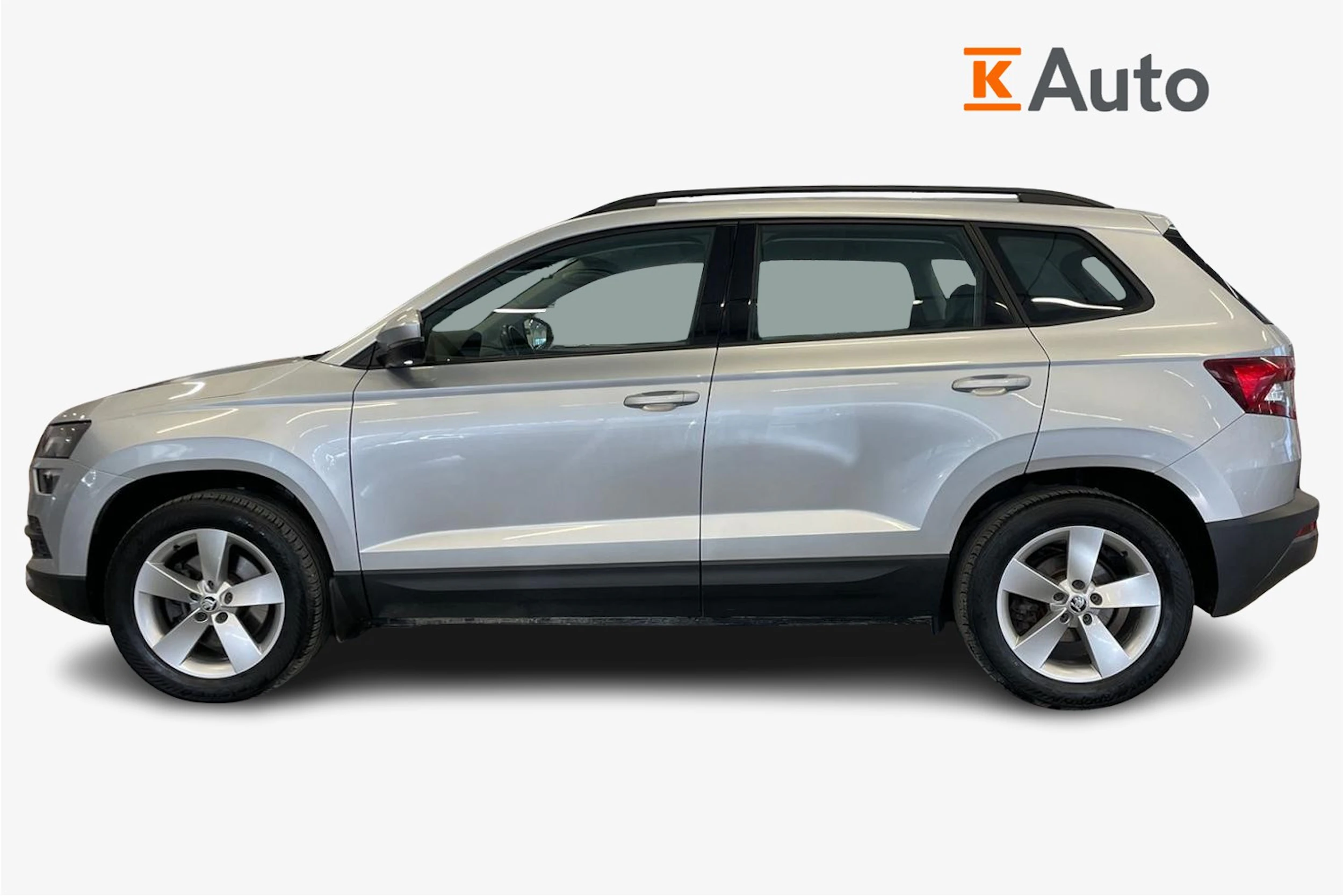 harmaa Skoda Karoq 2021 kuva 5.
