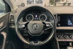 harmaa Skoda Karoq 2021 kuva 13.
