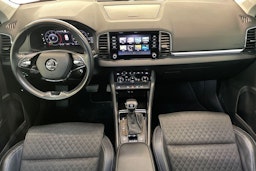 punainen Skoda Karoq 2021 kuva 9.