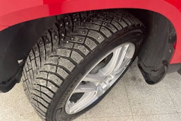 punainen Skoda Karoq 2021 kuva 14.