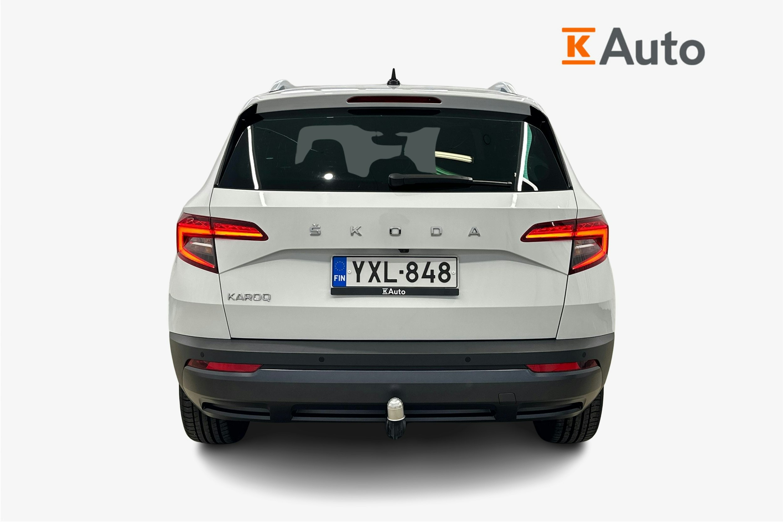 valkoinen Skoda Karoq 2021 kuva 3.