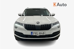 valkoinen Skoda Karoq 2021 kuva 5.
