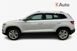 valkoinen Skoda Karoq 2021 kuva 6.