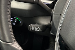 valkoinen Skoda Karoq 2021 kuva 20.