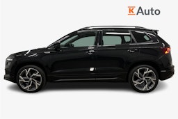 musta Skoda Karoq 2022 kuva 6.