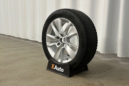 musta Skoda Karoq 2022 kuva 13.