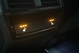 musta Skoda Karoq 2022 kuva 17.