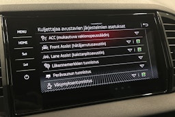 musta Skoda Karoq 2022 kuva 25.