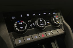 musta Skoda Karoq 2022 kuva 29.