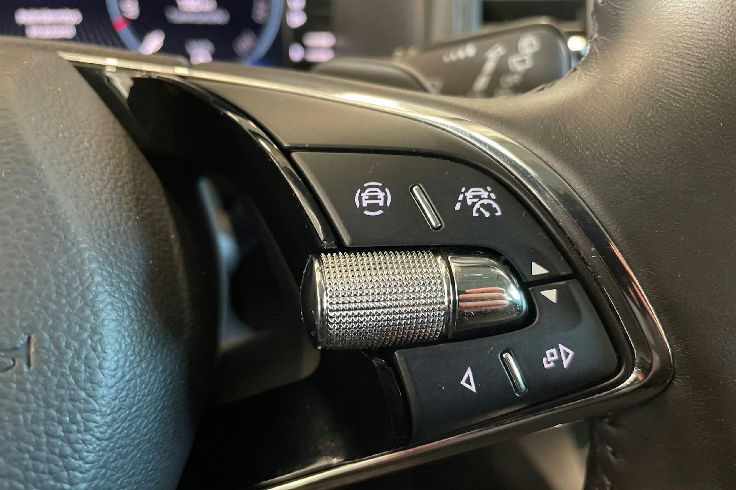 met. sininen Skoda Karoq 2022 kuva 16.