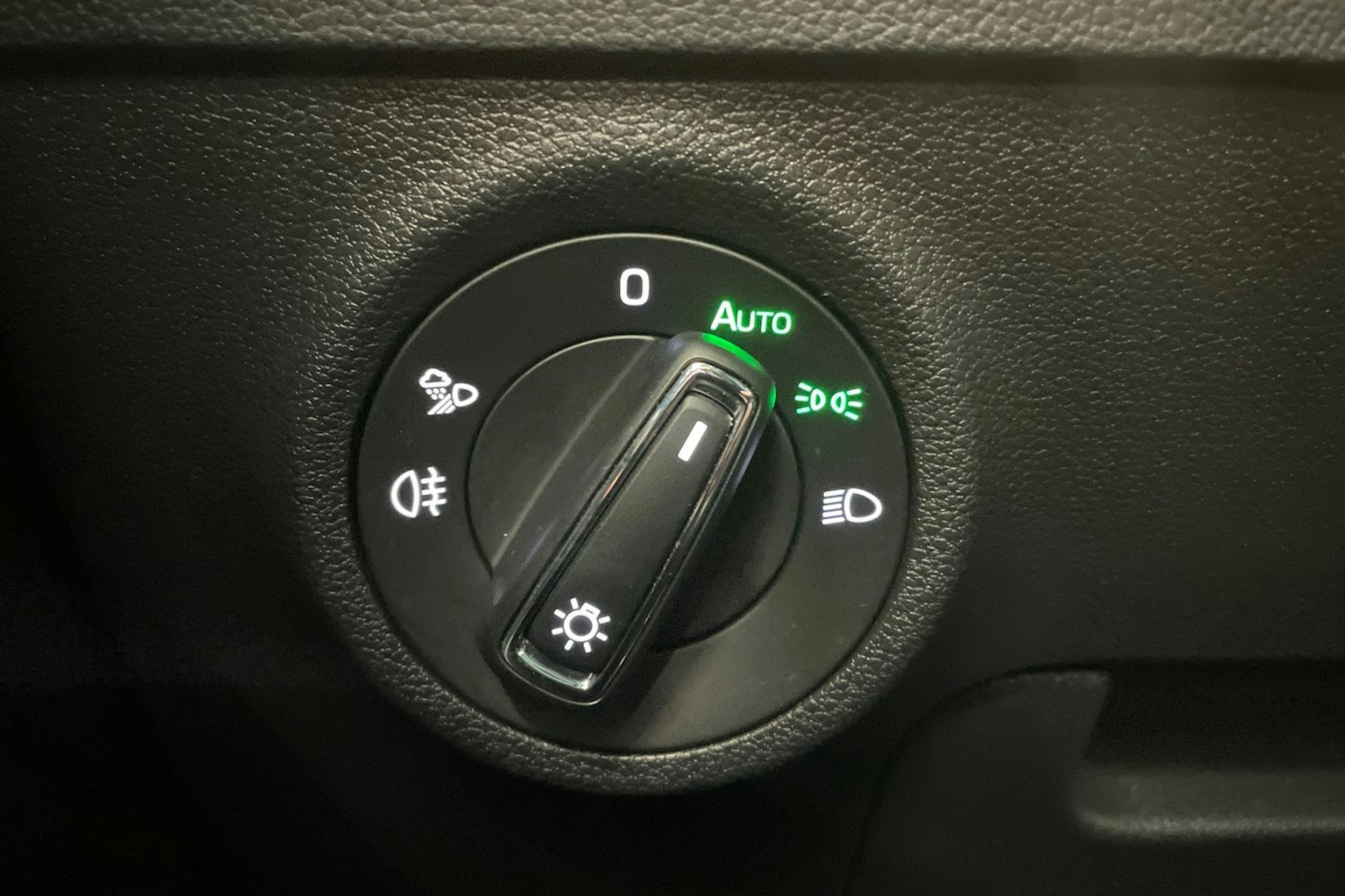 met. sininen Skoda Karoq 2022 kuva 20.