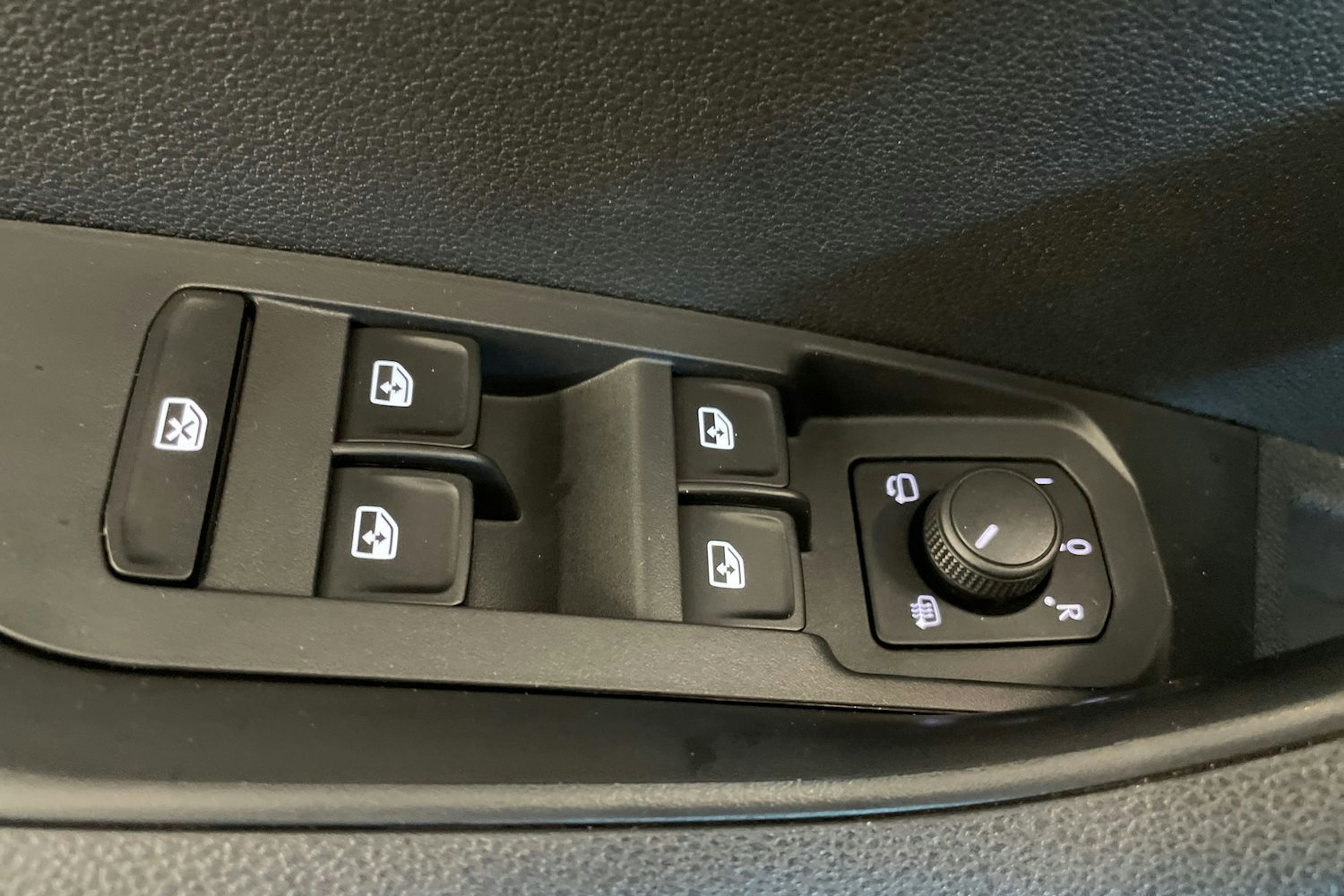 met. sininen Skoda Karoq 2022 kuva 34.