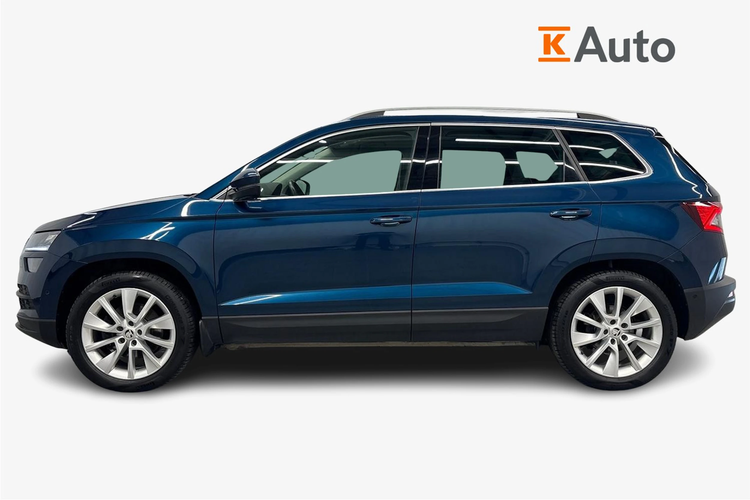 sininen Skoda Karoq 2022 kuva 5.