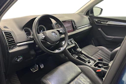 sininen Skoda Karoq 2022 kuva 6.