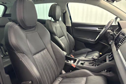 sininen Skoda Karoq 2022 kuva 11.