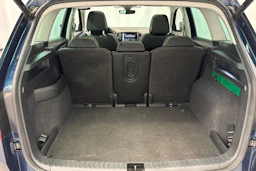 sininen Skoda Karoq 2022 kuva 12.