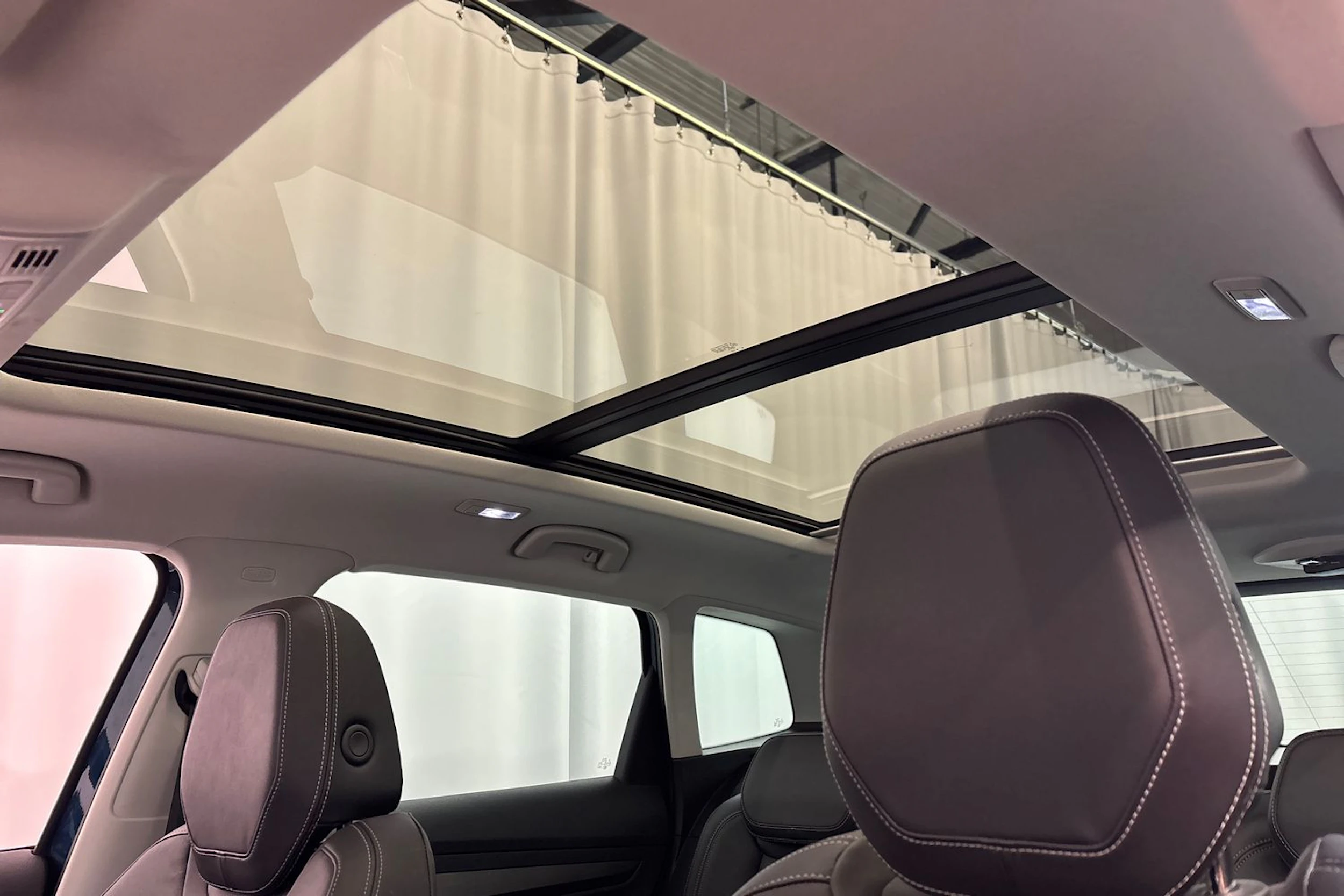 sininen Skoda Karoq 2022 kuva 14.