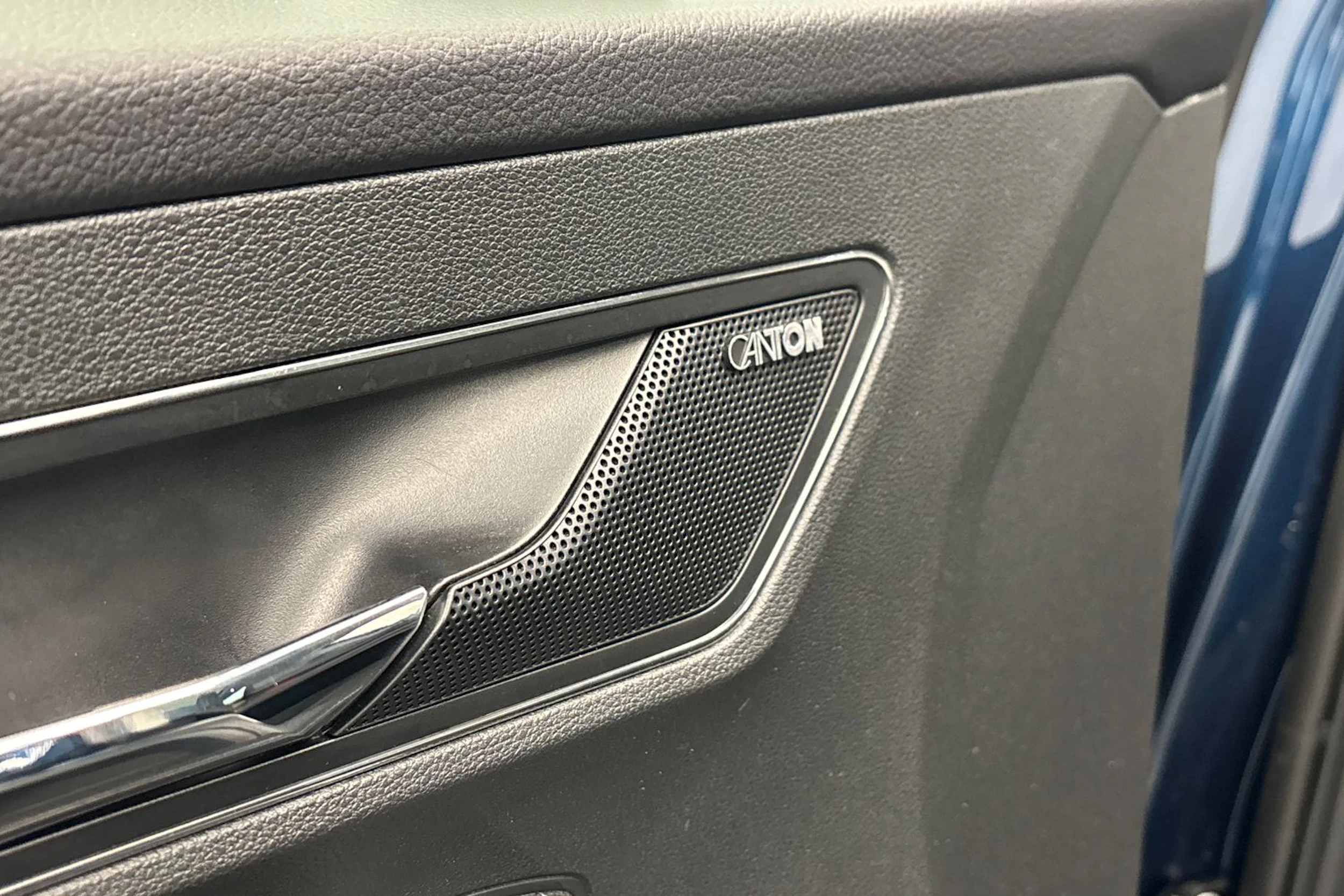sininen Skoda Karoq 2022 kuva 16.