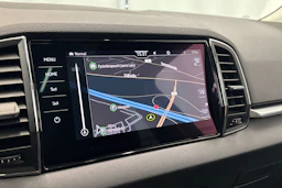sininen Skoda Karoq 2022 kuva 24.