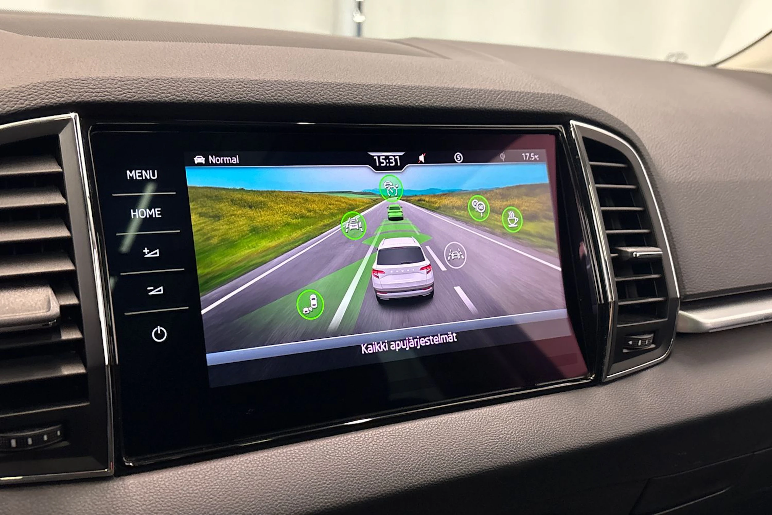 sininen Skoda Karoq 2022 kuva 26.