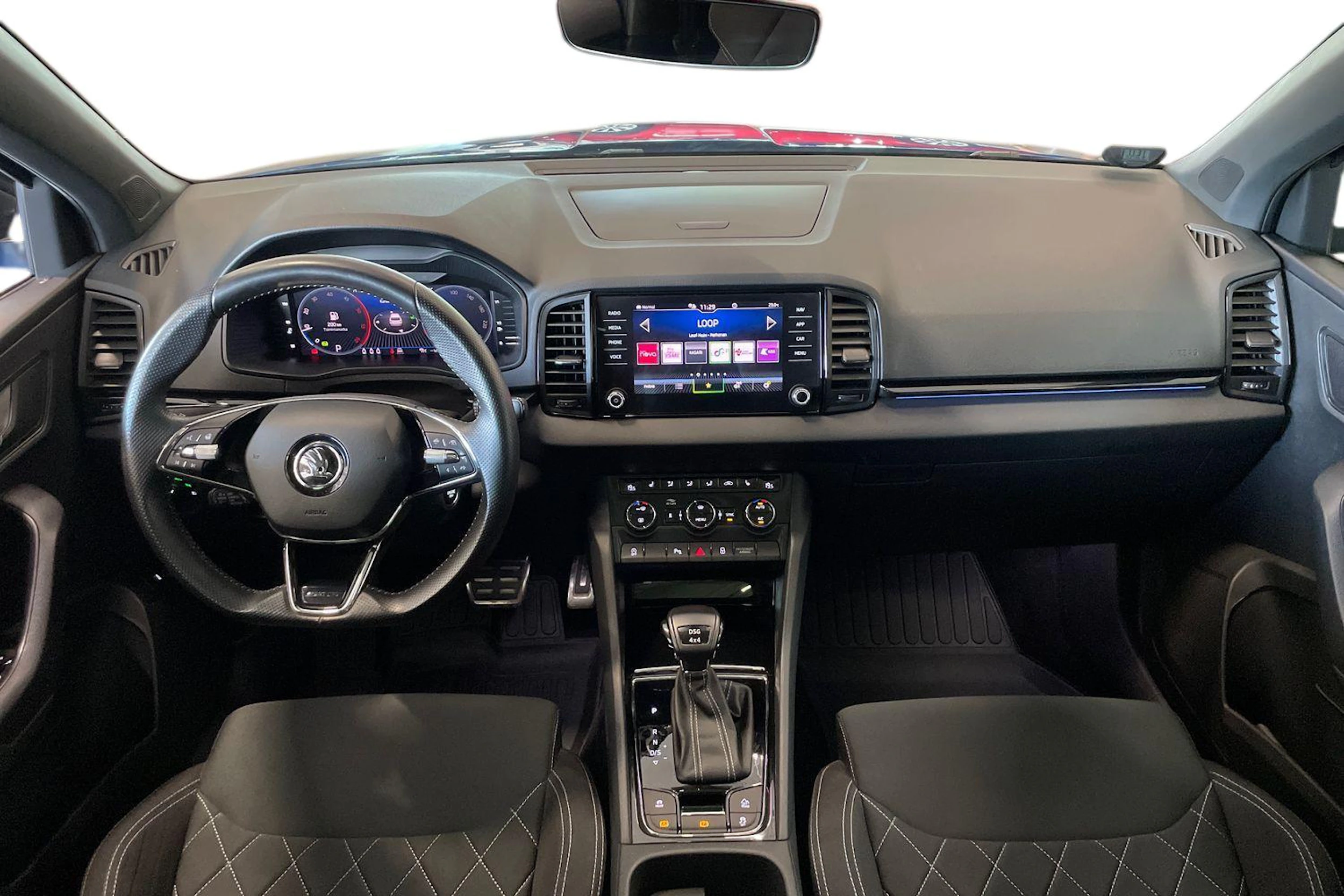 met. sininen Skoda Karoq 2022 kuva 7.