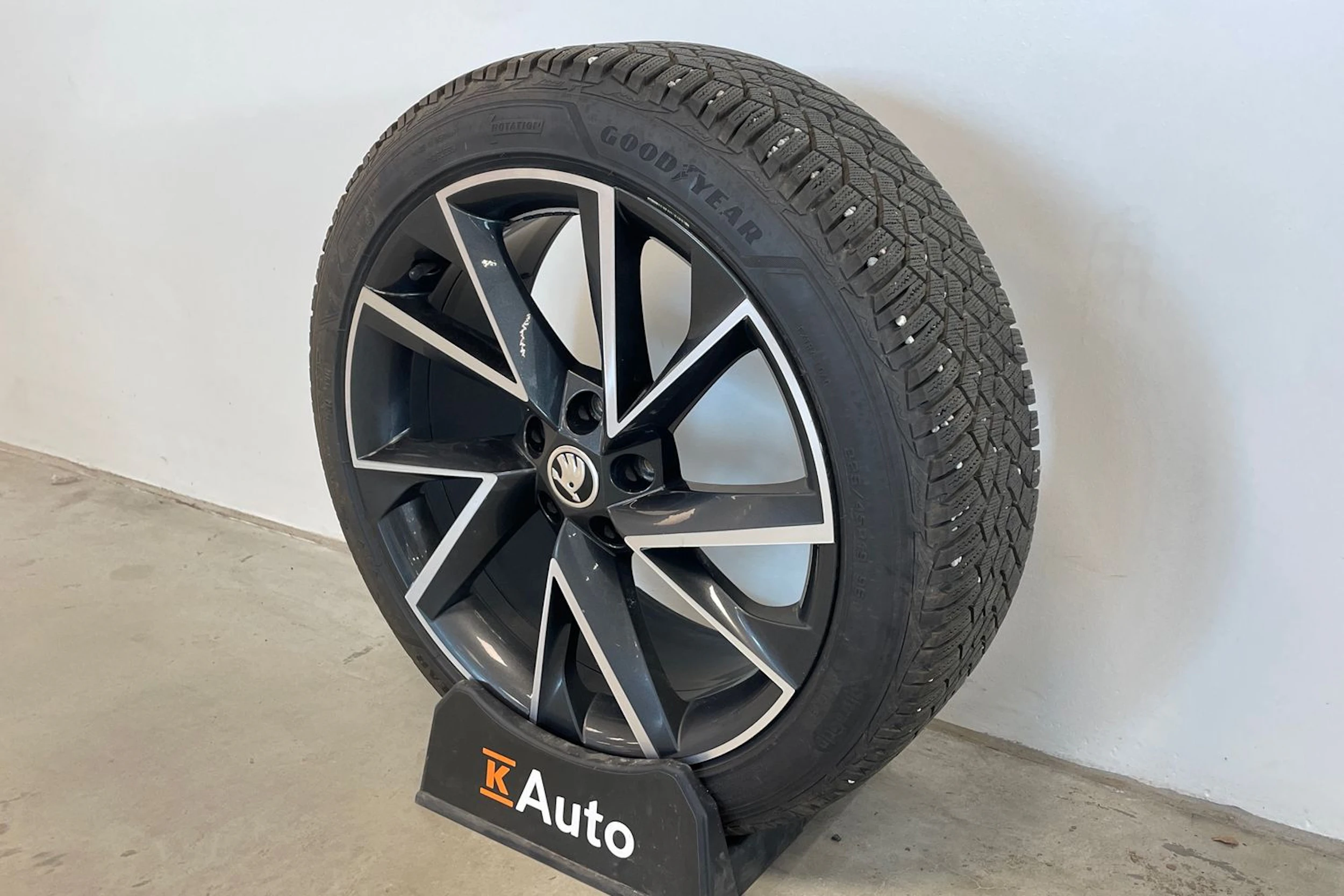 met. sininen Skoda Karoq 2022 kuva 10.