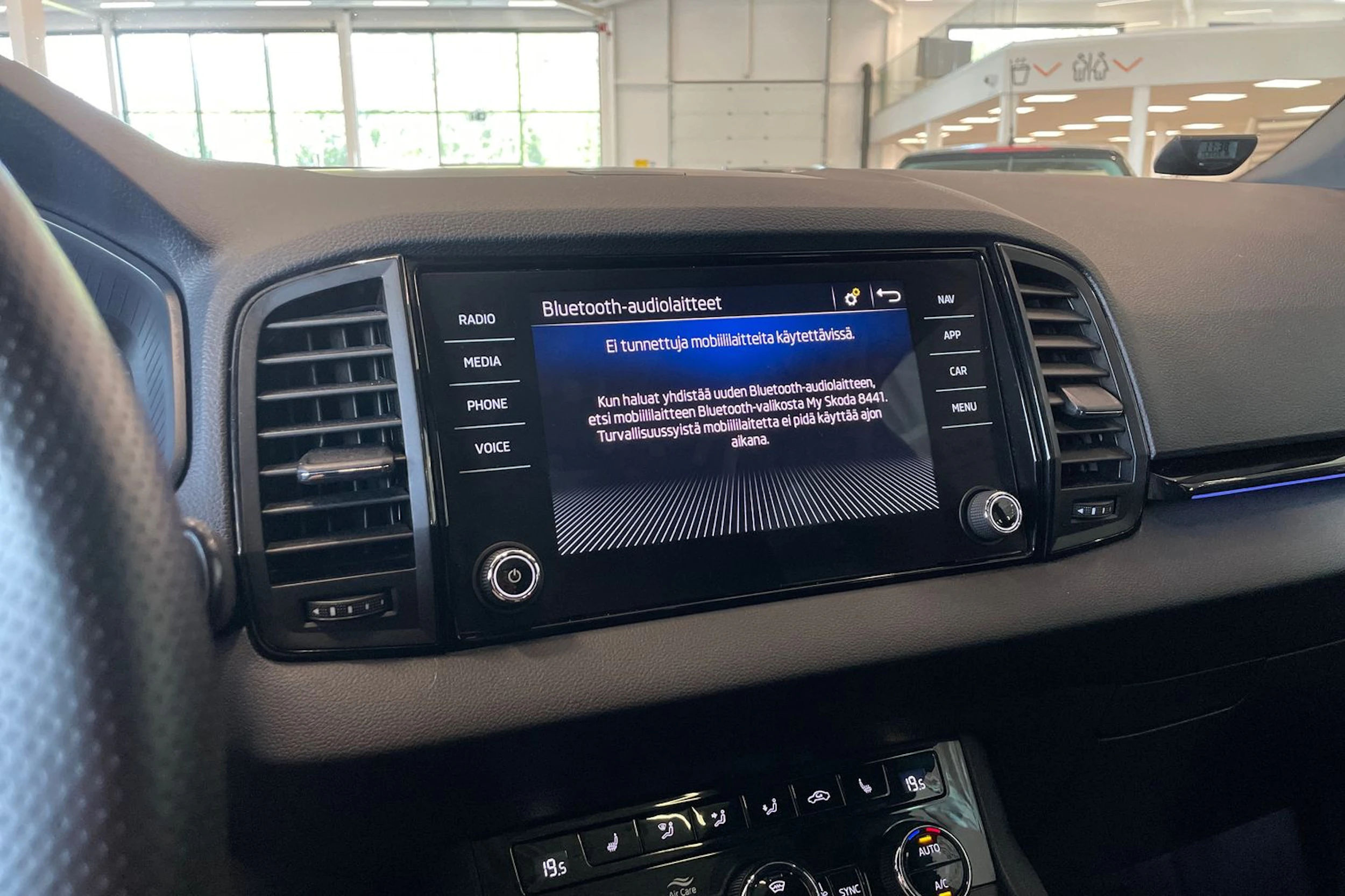 met. sininen Skoda Karoq 2022 kuva 23.